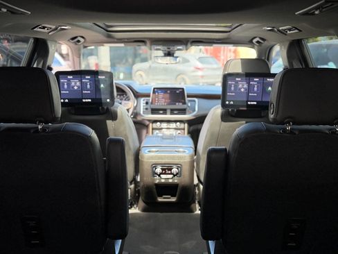 Used 2021 Chevrolet Suburban High Country image 99