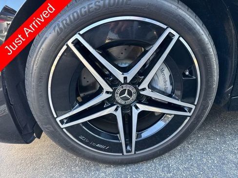 Used 2025 Mercedes-Benz C 300 Sedan image 13