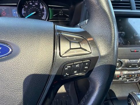 Used 2018 Ford Explorer XLT w/ Equipment Group 202A AWD/4WD image 24