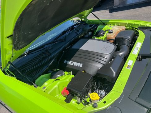 Used 2015 Dodge Challenger R/T Plus RWD image 37
