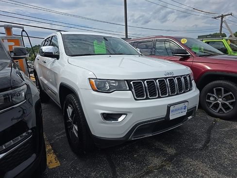 Certified 2017 Jeep Grand Cherokee Limited AWD/4WD image 2