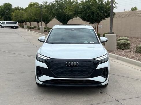 Used 2024 Audi Q4 e-tron Premium Plus w/ Premium Plus AWD/4WD image 3