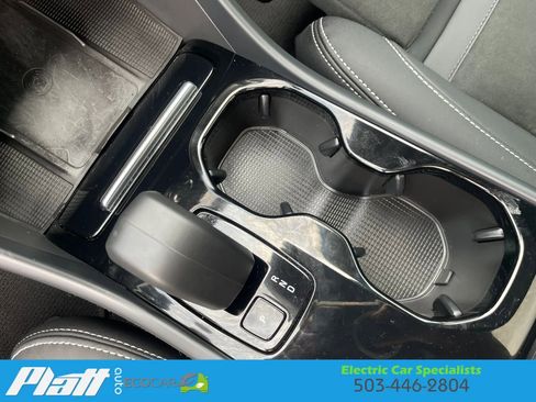 Used 2023 Volvo C40 P8 Recharge Ultimate AWD/4WD image 31