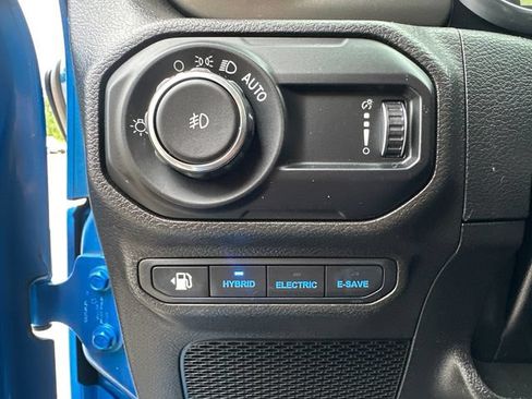 Used 2023 Jeep Wrangler Unlimited w/ Cold Weather Group AWD/4WD image 28