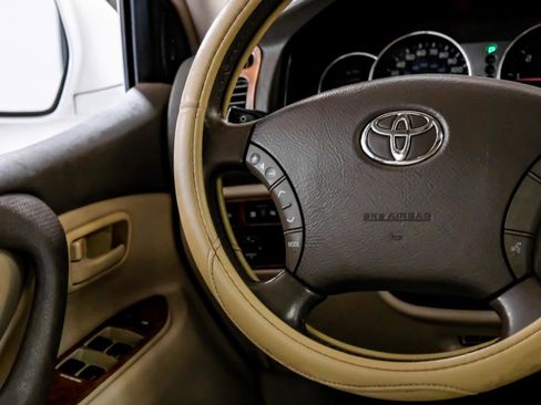 Used 2003 Toyota Land Cruiser AWD/4WD image 14