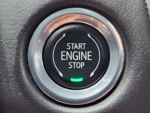 Used 2023 Chevrolet Suburban Premier RWD image 25
