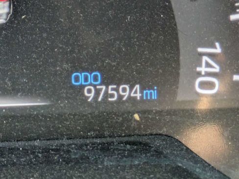 Used 2021 Toyota RAV4 SE w/ Weather & Moonroof Package AWD/4WD image 9