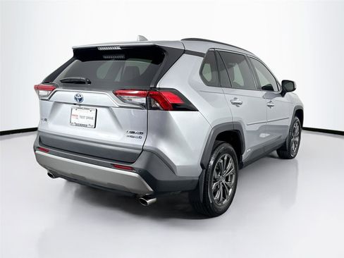 Certified 2022 Toyota RAV4 Limited image 11