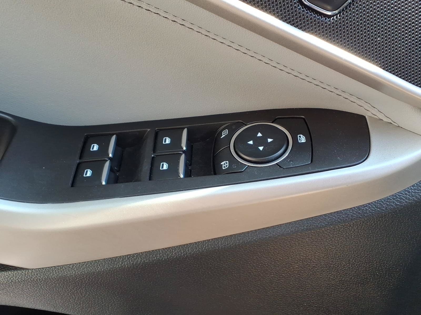 Used 2023 Ford Explorer XLT w/ Equipment Group 202A AWD/4WD image 24