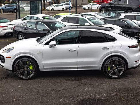 Used 2023 Porsche Cayenne Turbo S AWD/4WD image 13