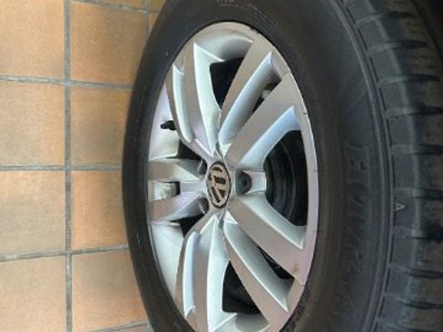 Used 2016 Volkswagen Tiguan S image 25