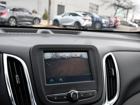 Used 2018 Chevrolet Equinox LT image 14