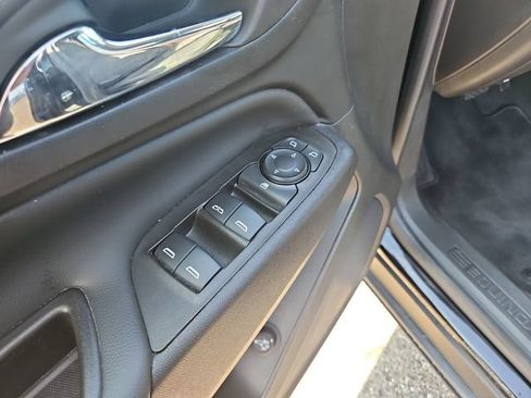 Used 2024 Chevrolet Equinox LT FWD image 11
