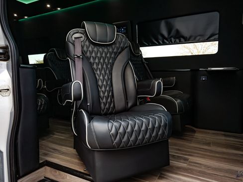 Used 2023 Mercedes-Benz Sprinter 3500 image 71
