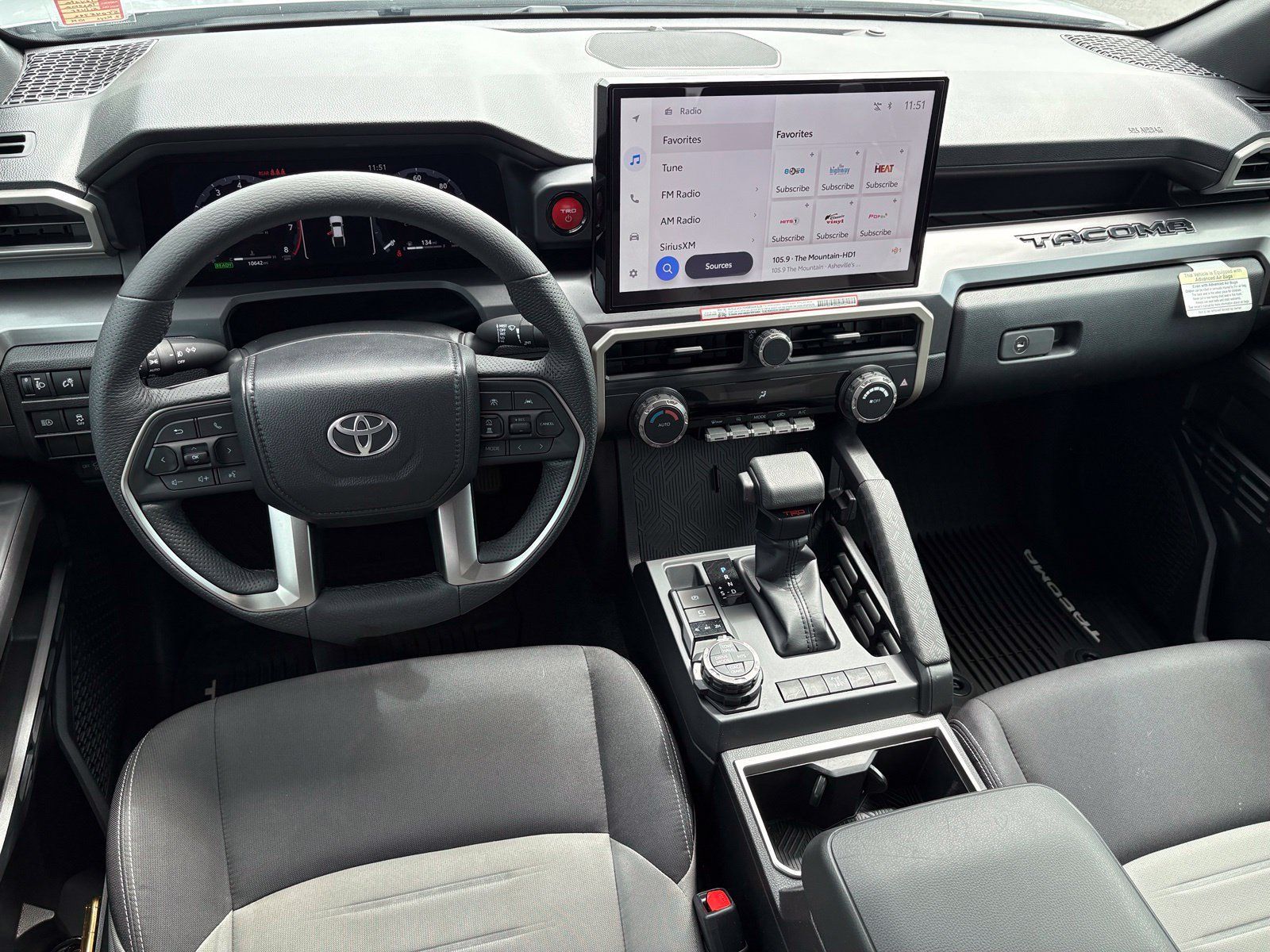 Used 2025 Toyota Tacoma TRD Off-Road AWD/4WD image 13