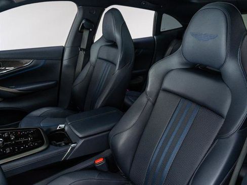 Used 2025 Aston Martin DBX 707 image 12