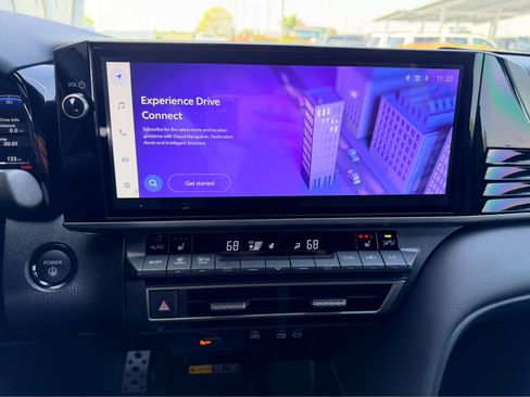 Used 2025 Toyota Camry XSE image 15