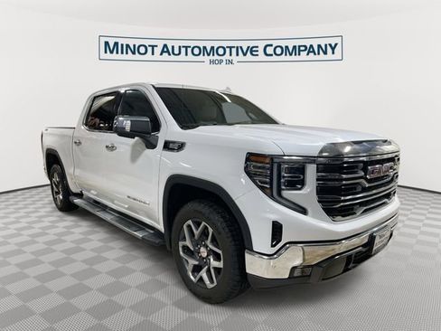 Used 2023 GMC Sierra 1500 SLT image 1