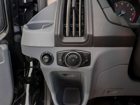 Used 2016 Ford Transit 150 XLT image 23