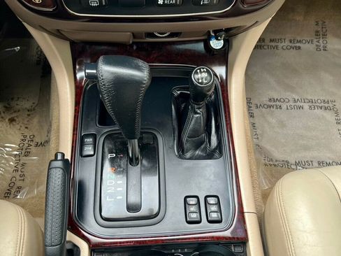 Used 2002 Toyota Land Cruiser 4dr 4WD image 18