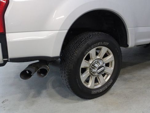Used 2017 Ford F250 Platinum w/ Platinum Ultimate Package AWD/4WD image 27