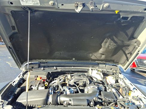 Used 2022 Jeep Wrangler Unlimited Rubicon w/ Xtreme Recon 35" Tire Package image 26