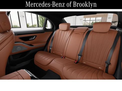 Used 2026 Mercedes-Benz S 500 4MATIC image 5