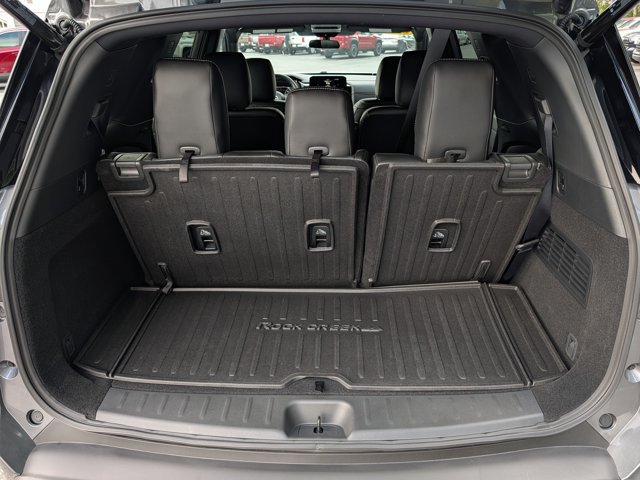 Used 2025 Nissan Pathfinder Rock Creek AWD/4WD image 17
