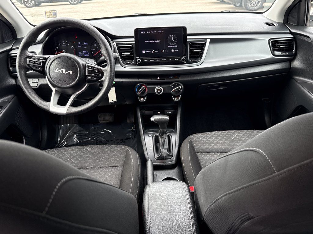 Used 2023 Kia Rio S FWD image 5