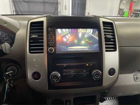 Used 2019 Nissan Frontier SV image 26