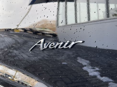 Used 2025 Buick Enclave Avenir image 13