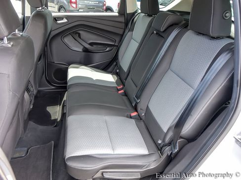Used 2019 Ford Escape SE FWD image 10