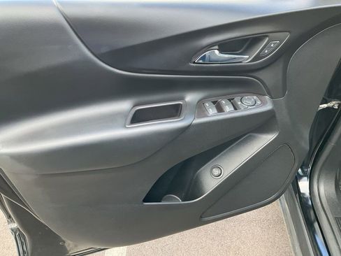 Used 2019 Chevrolet Equinox LT image 17