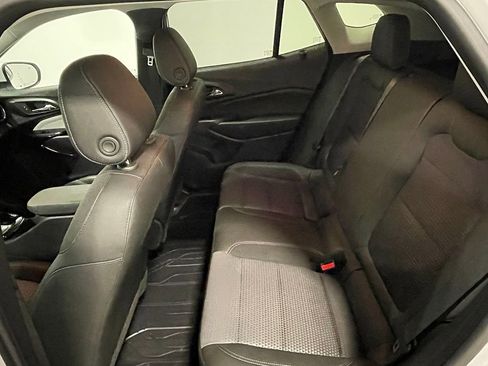 Used 2025 Chevrolet Trax LT w/ Driver Confidence Package image 17