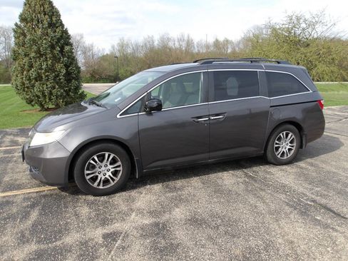 Used 2013 Honda Odyssey EX image 8