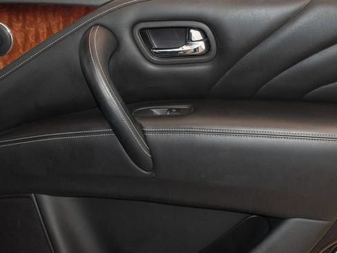 Used 2017 INFINITI QX80 4WD w/ Deluxe Technology Package image 14