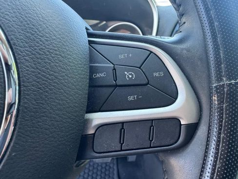 Used 2021 Jeep Compass Latitude image 29