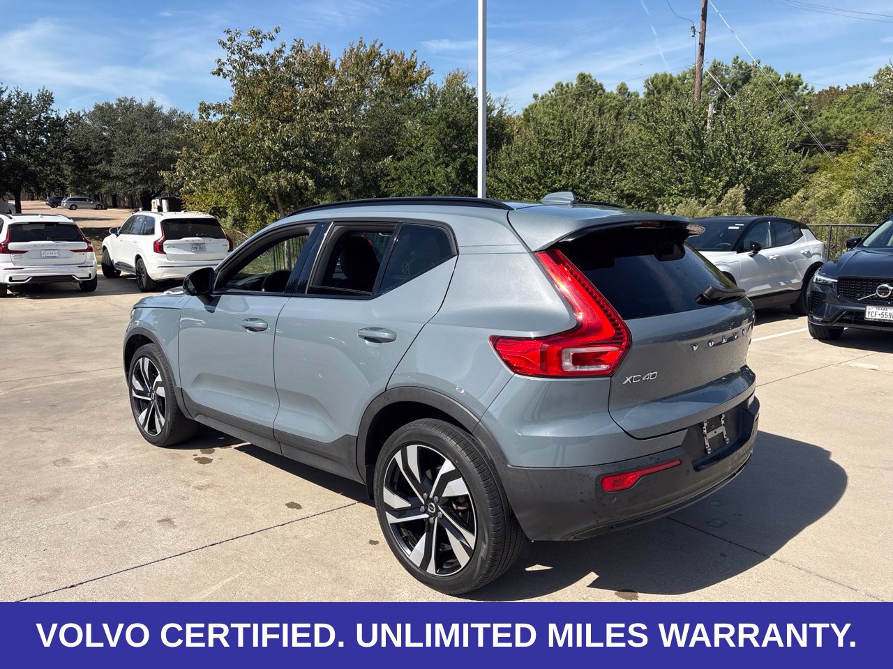 Certified 2023 Volvo XC40 B5 Plus w/ Protection Package Premier AWD/4WD image 11