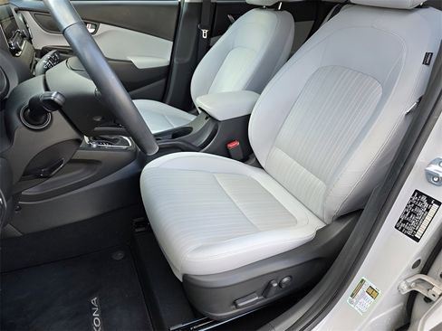 Used 2023 Hyundai Kona SEL w/ Convenience Package image 19