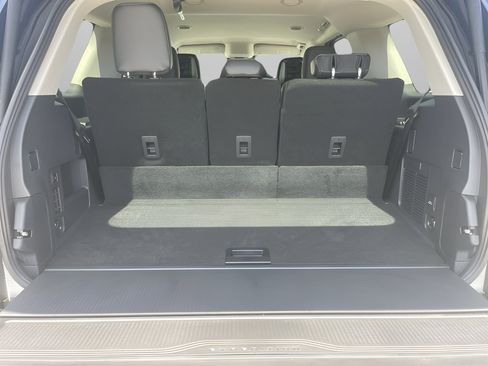 New 2027 Ford Expedition Platinum RWD image 11