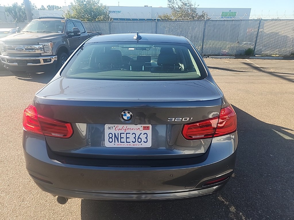 Used 2016 BMW 320i Sedan RWD image 12