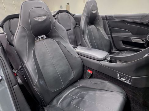 Used 2017 Aston Martin Vanquish Volante RWD image 21