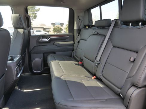 New 2026 GMC Sierra 3500 Denali w/ Denali Reserve Package AWD/4WD image 32