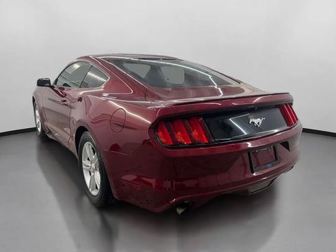 Used 2015 Ford Mustang Coupe RWD image 7