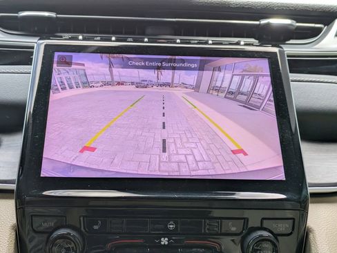 Used 2024 Jeep Grand Cherokee Limited image 23