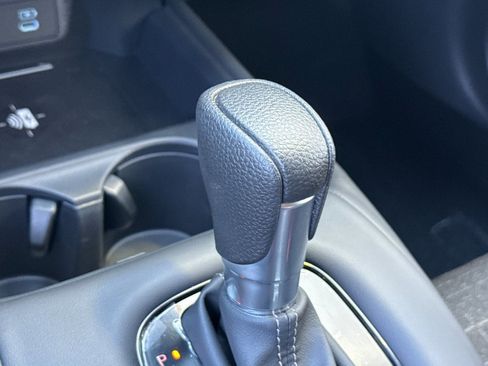 Certified 2026 Honda HR-V LX image 16