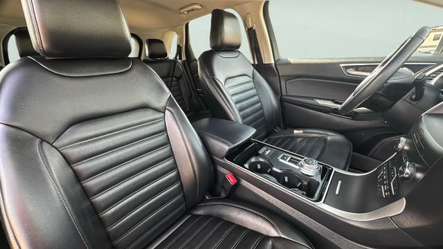 Used 2020 Ford Edge SEL AWD/4WD image 22