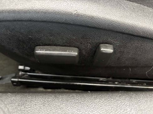 Used 2014 Chevrolet Camaro LT image 28