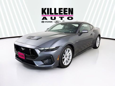 Used 2026 Ford Mustang GT Premium RWD image 3