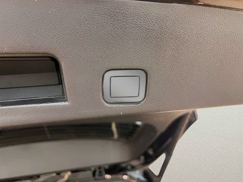 Certified 2025 Buick Enclave Preferred AWD/4WD image 13